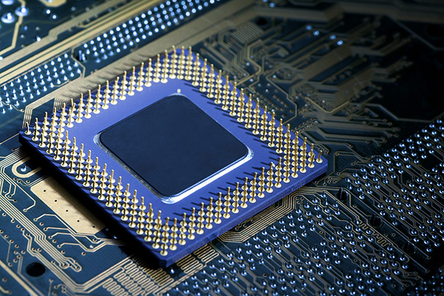 供應(yīng) Renesas 時(shí)鐘和定時(shí)：晶體振蕩器、抖動(dòng)衰減器、VersaClock 可編程時(shí)鐘